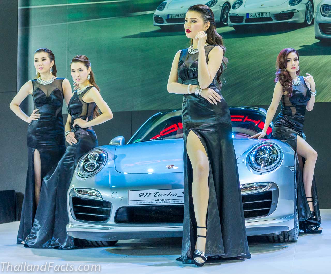 Models-Bangkok-Motor-Show-2014-IMPACT-Thailand-17