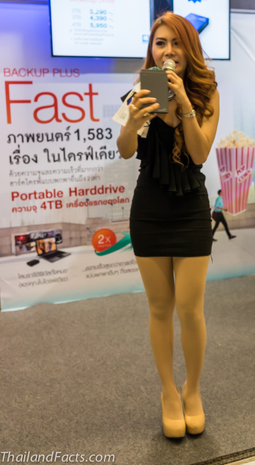 beautiful-model-commart-2014-qsncc-bangkok-Thailand-25