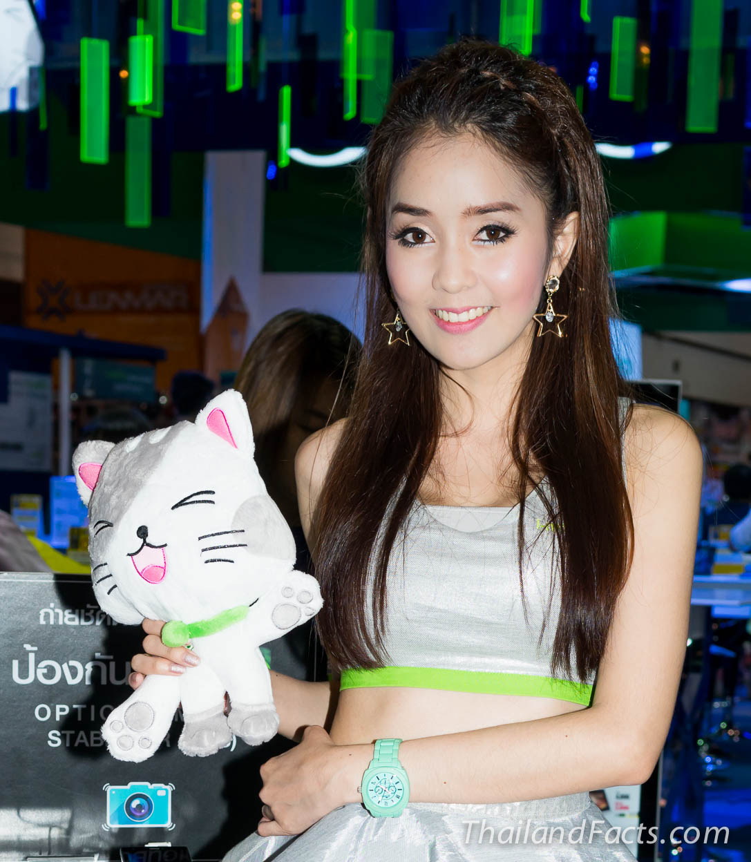 Thailand-Mobile-Expo-2014-Bangkok-Pretty-Model-10