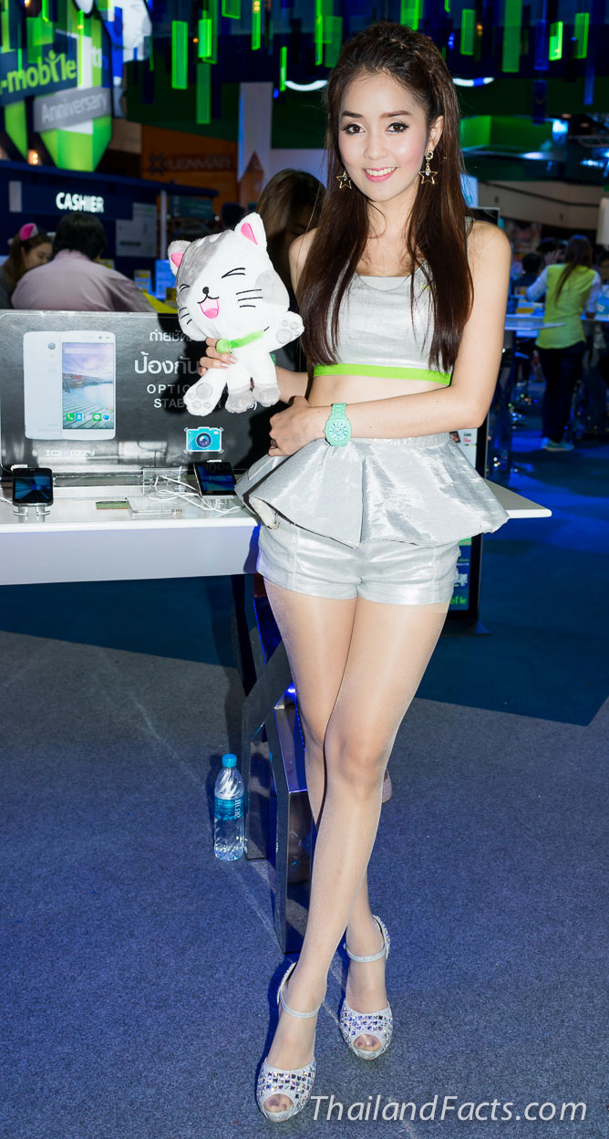 Thailand-Mobile-Expo-2014-Bangkok-Pretty-Model-9